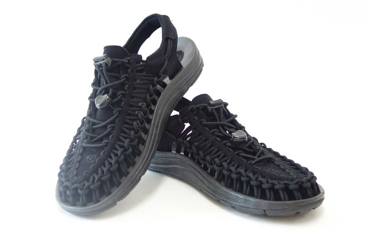KEEN キーン UNEEK(ユニーク) 1014097(メンズ) キーン独自のハイブリッドサンダル カラー:Black/Black 「靴」