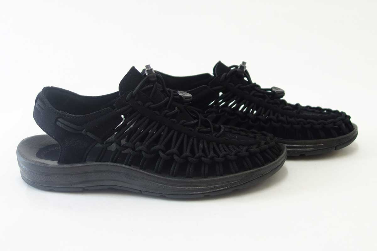 KEEN キーン UNEEK(ユニーク) 1014097(メンズ) キーン独自のハイブリッドサンダル カラー:Black/Black 「靴」