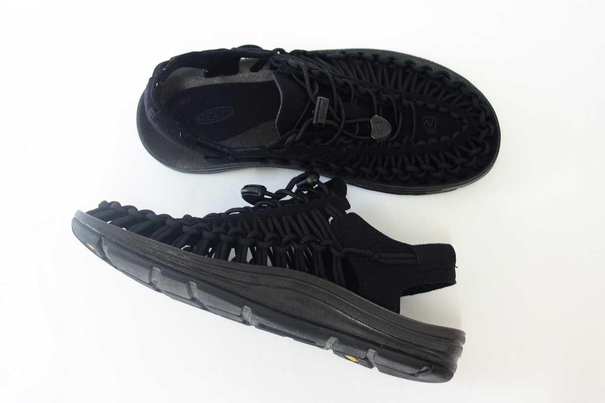 KEEN キーン UNEEK(ユニーク) 1014097(メンズ) キーン独自のハイブリッドサンダル カラー:Black/Black 「靴」