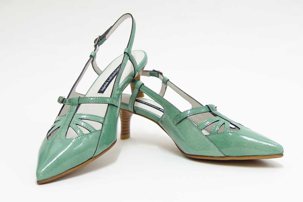 【SALE 50%OFF】 RABOKIGOSHI works(ラボキゴシ ワークス) 12316 ライトグリーン エナメルバックベルトパンプス 「靴」