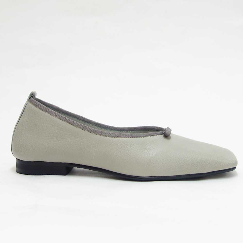 【SALE 50%OFF】 RABOKIGOSHI works(ラボキゴシ ワークス) 12453 ライトグレー スクエアトウパンプス バレエシューズ 1.5cmヒール 「靴」