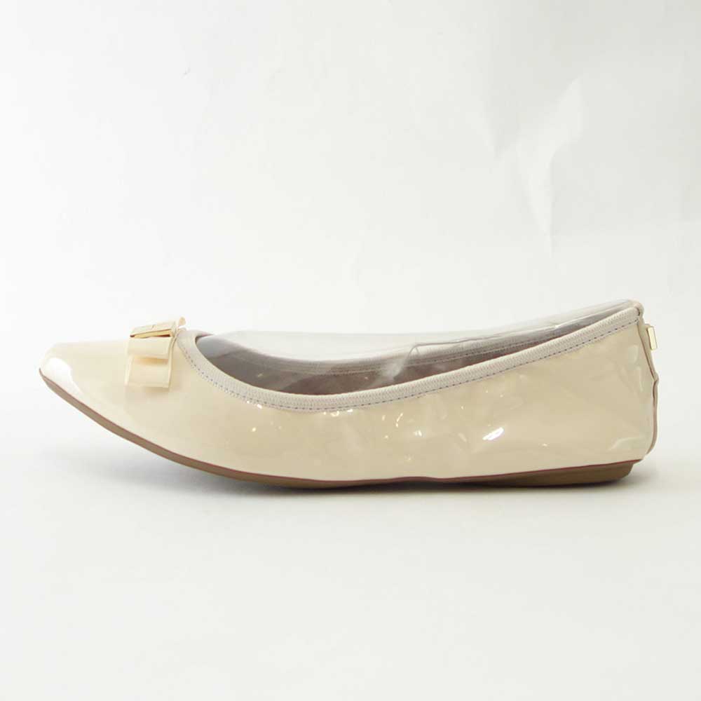 携帯 バレエシューズ BUTTERFLY TWISTS バタフライツイス  JASMIN B22023 CRM(クリームパテント) お洒落 ルームシューズ 「靴」