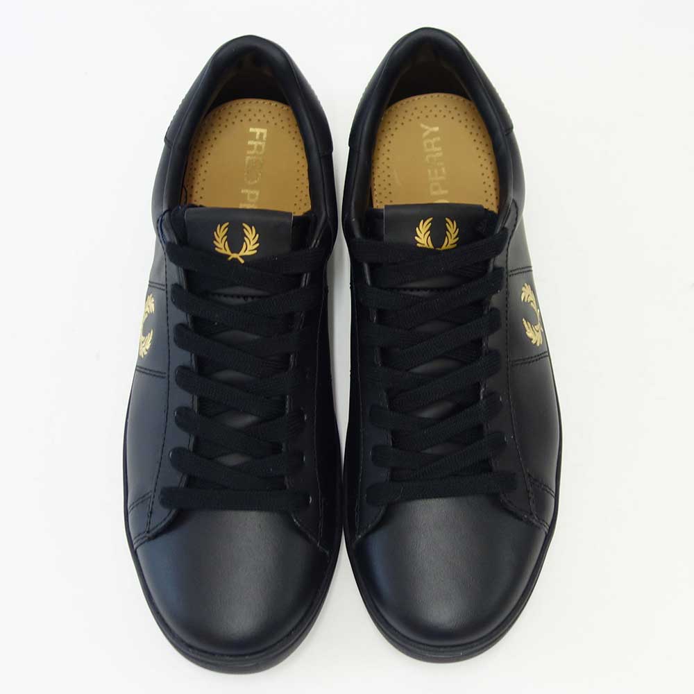 【SALE 30%OFF】 FRED PERRY フレッドペリー B 2333 102(ユニセックス)SPENCER LEATHER (スペンサー レザー) カラー:Black / Metallic Gold 天然皮革のローカットスニーカー 「靴」