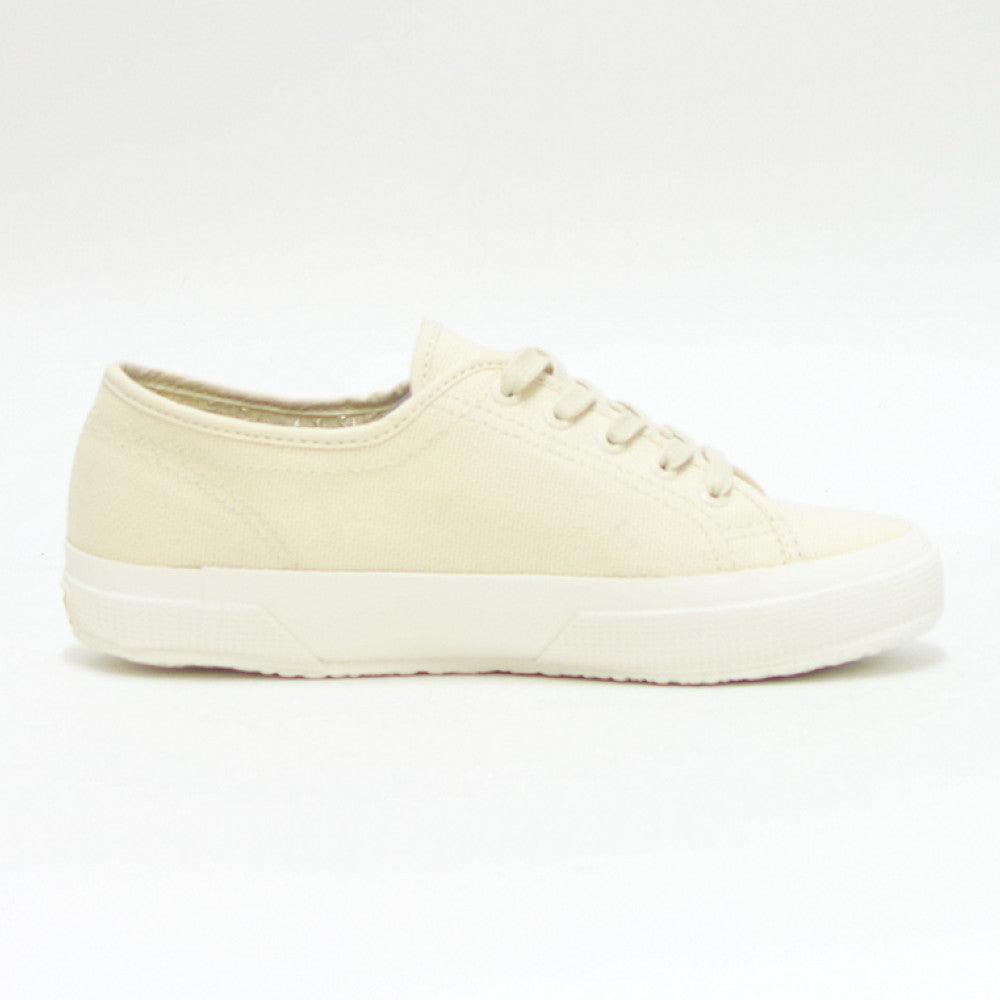 【SALE 30%OFF】 スペルガ SUPERGA 2725 NUDE(ユニセックス)ベージュ (2a4116ewal4) ライトウェイト キャンバススニーカー レディース メンズ 「靴」