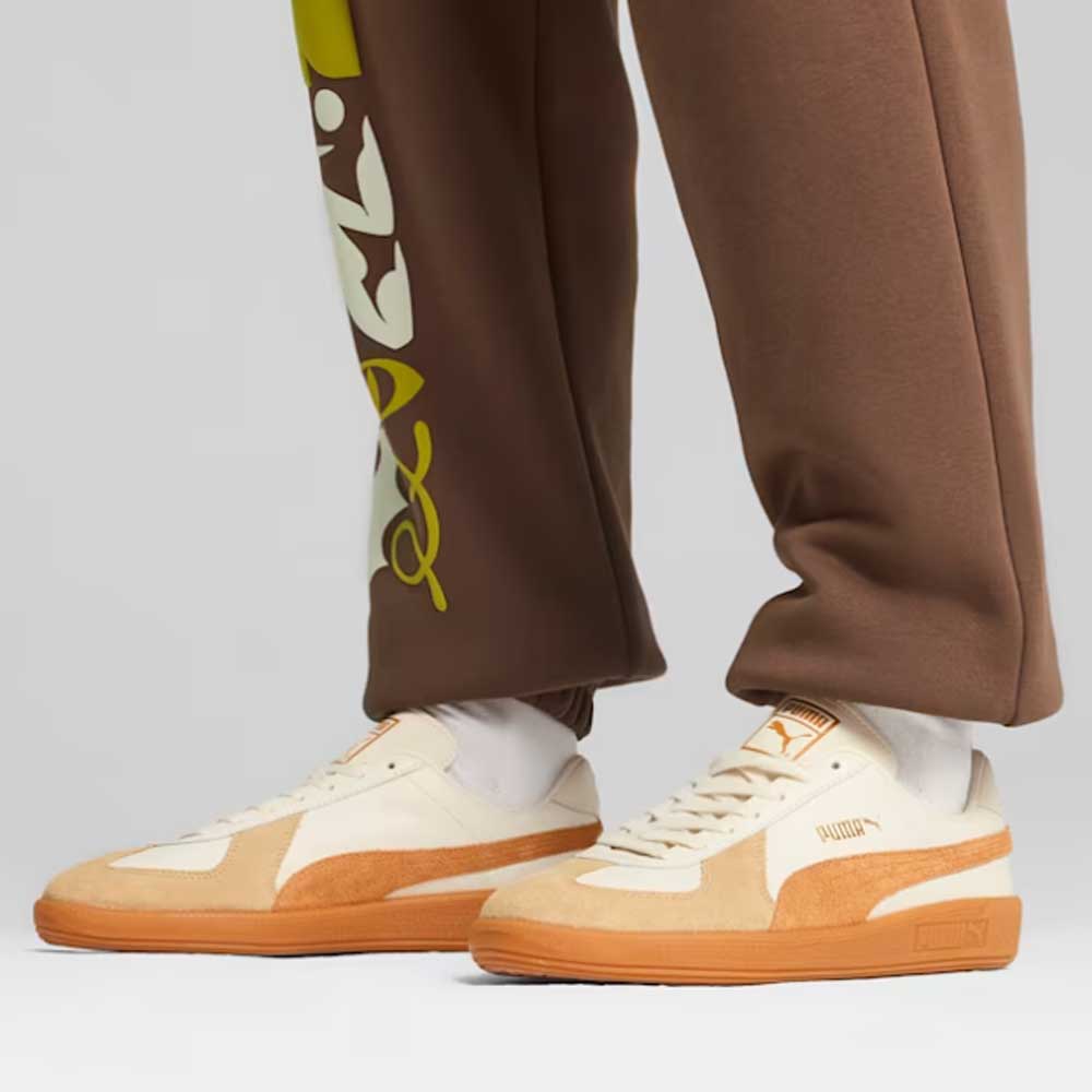 プーマPUMAアーミートレーナースニーカー38660716AlpineSnow-CaramelLatte(ユニセックス)天然皮革ローカットスニーカーウォーキング「靴」