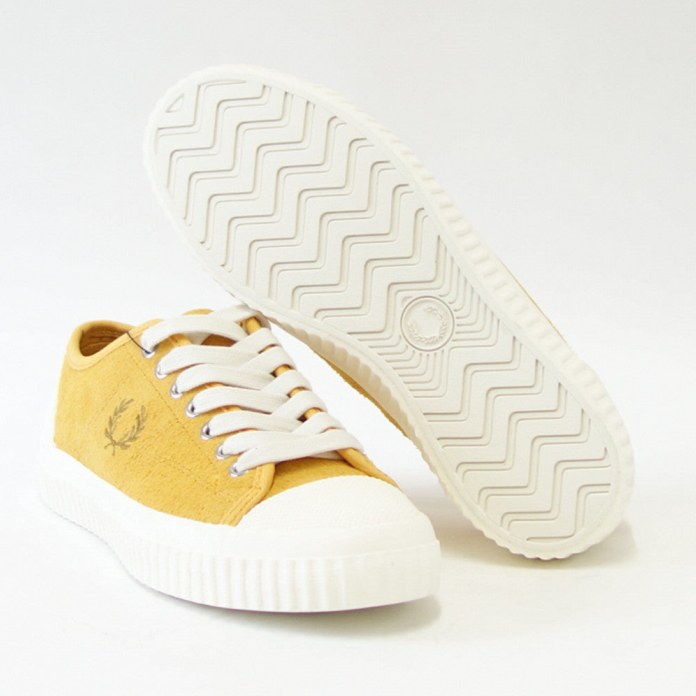 FRED PERRY フレッドペリー B4338 P95(ユニセックス)HUGHES LOW TEXTURD SUEDE カラー:Golden Hour 天然皮革 ローカットスニーカー テニスシューズ 「靴」