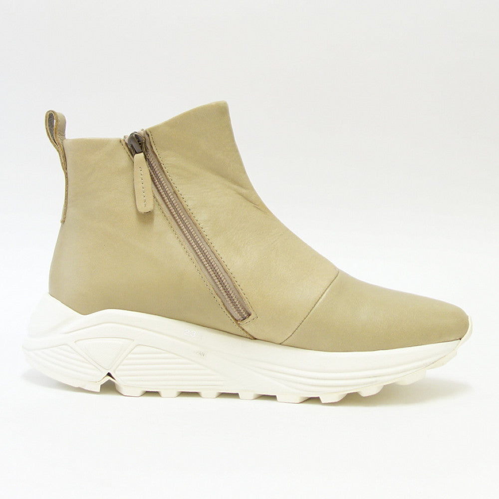 【SALE 50%OFF】 SAYA(サヤ) 50926 ベージュ アンクルブーツ レザースニーカー「靴」