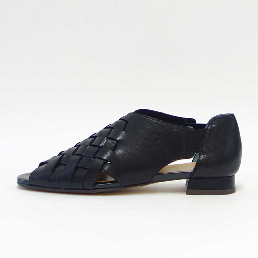【SALE 20%OFF】 SAYA(サヤ) 51142 ブラック 天然皮革 メッシュサンダル 甲深 スリッポン パンプス 日本製「靴」