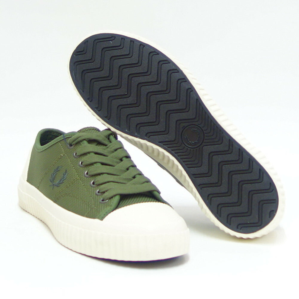 FRED PERRY フレッドペリー B5322 Q50(ユニセックス)HUGHES LOW TEXTURD POLY カラー:Parka Green 人工繊維 ローカットスニーカー テニスシューズ 「靴」