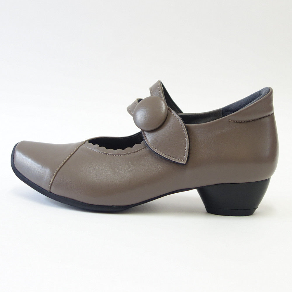 VIGEVANO ビジェバノ 7002 ダークオーク(日本製)ゆったりEEEE ストラップパンプス「靴」