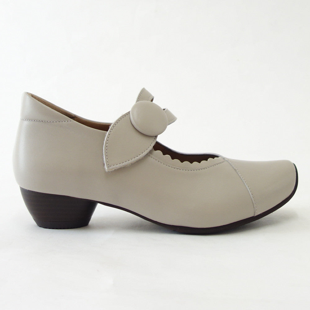 VIGEVANO ビジェバノ 7002 グレージュ(日本製)ゆったりEEEE ストラップパンプス「靴」