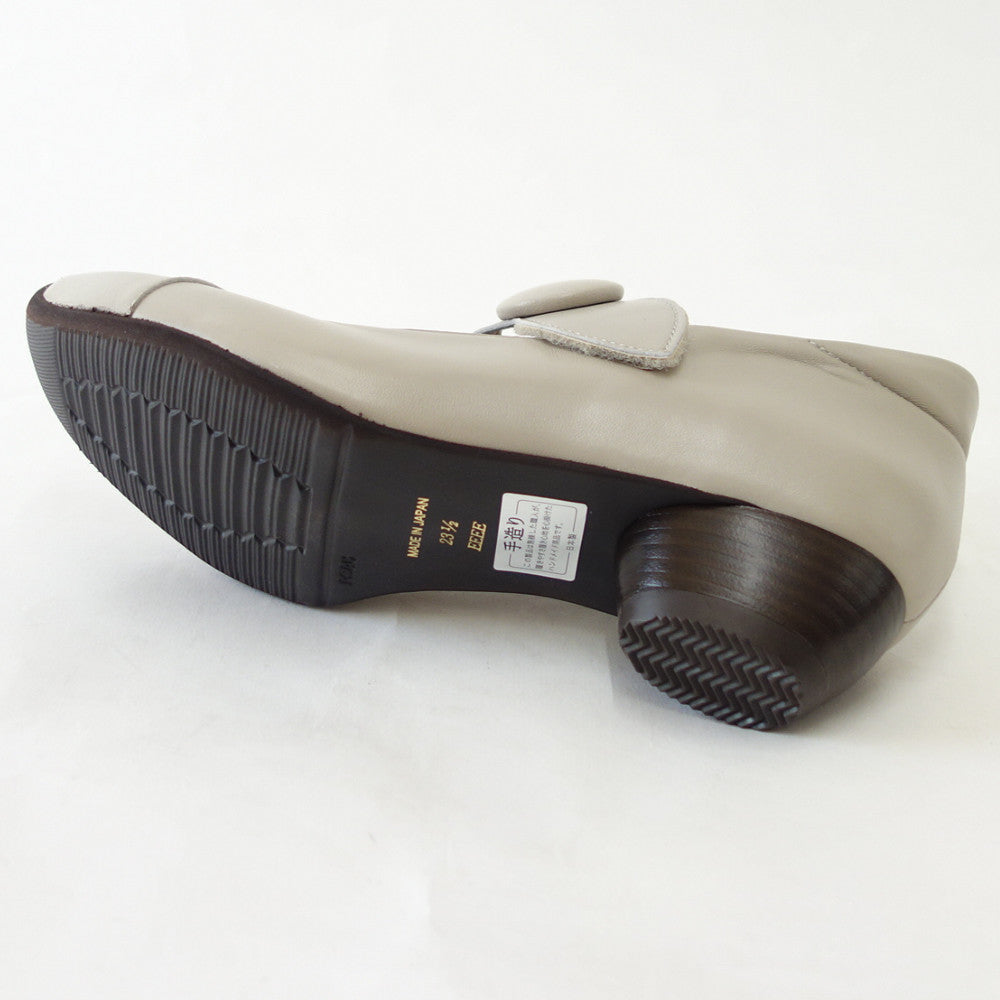 VIGEVANO ビジェバノ 7002 グレージュ(日本製)ゆったりEEEE ストラップパンプス「靴」