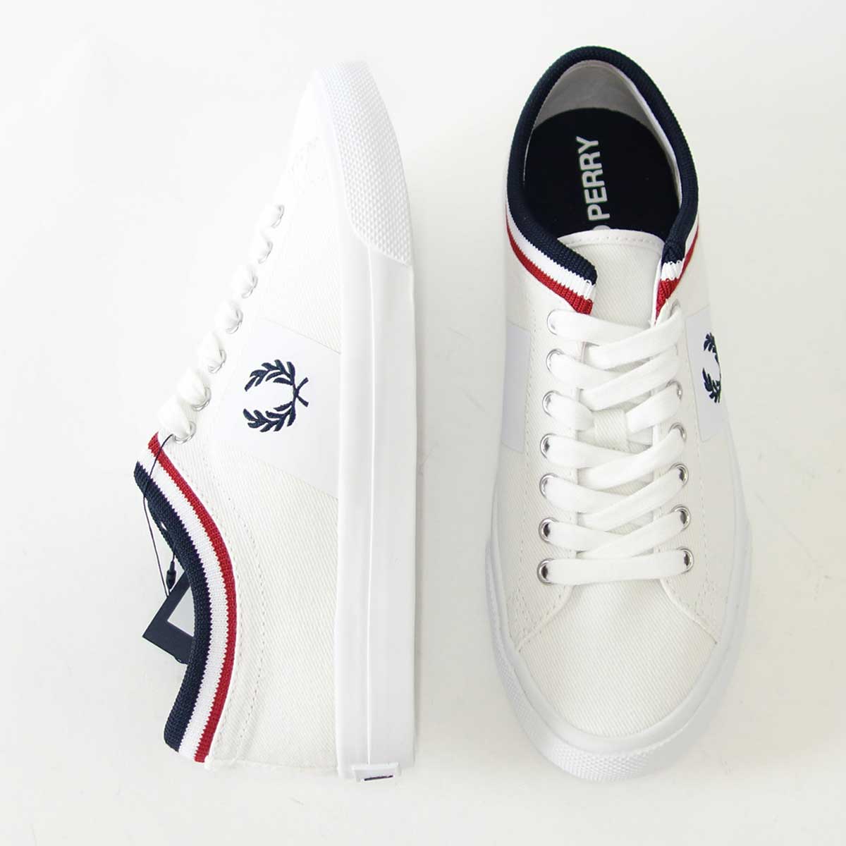 FRED PERRY フレッドペリー B7106(ユニセックス)Underspin Tipped Cuff Twill カラー:ホワイト/ネイビー(100A) 「靴」