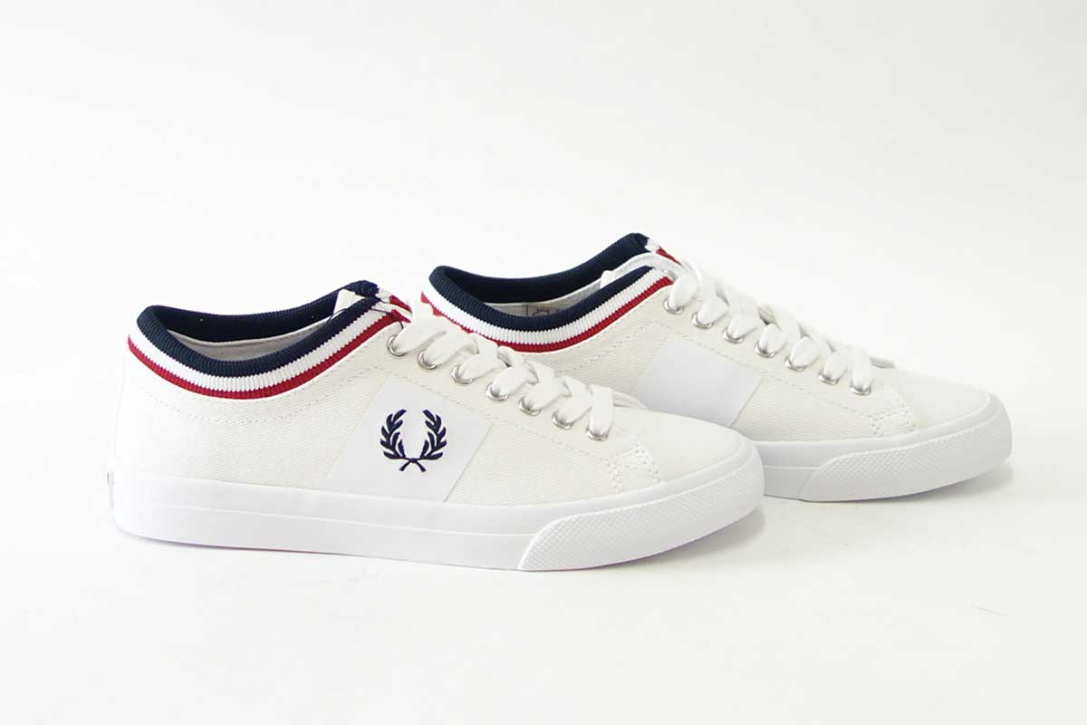 FRED PERRY フレッドペリー B7106(ユニセックス)Underspin Tipped Cuff Twill カラー:ホワイト/ネイビー(100A) 「靴」
