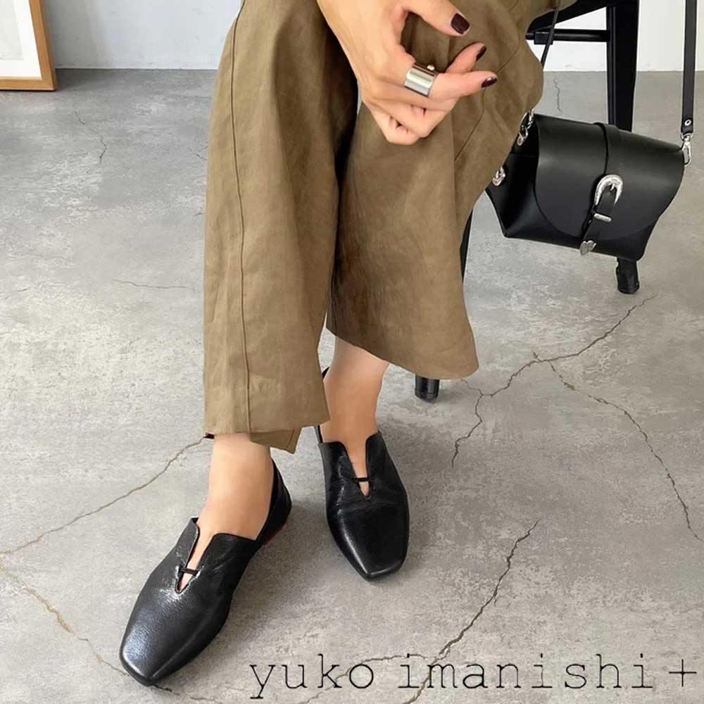 ユーコイマニシyukoimanishi+721082ブラック甲深オブリック・スクエアトゥフラットスリッポンシューズ「靴」