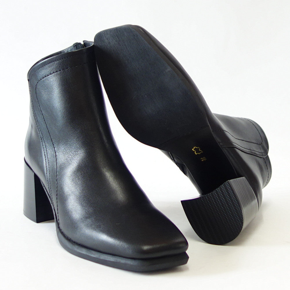 yuko imanishi + ユーコ イマニシ+ 737033 ブラック サイドジップブーツ 6.5cmヒール ショートブーツ 展開サイズ 23.5cm 24cm 24.5cm「靴」