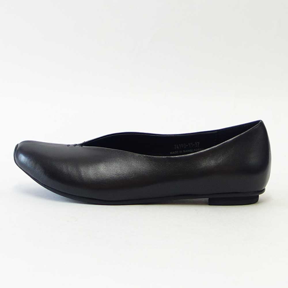 yuko imanishi + ユーコ イマニシ+ 74190-15 ブラック すっきりシルエットのカッターシューズ Vカット フラット スリッポン 展開サイズ 23cm 23.5cm 24cm「靴」