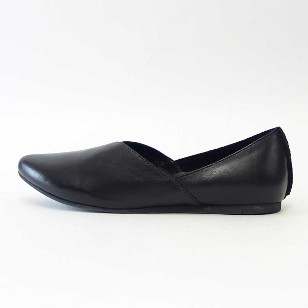ユーコ イマニシ yuko imanishi + 76149 ブラック 甲深 Vカット フラット スリッポンシューズ 展開サイズ 23.5cm 24cm 24.5cm「靴」