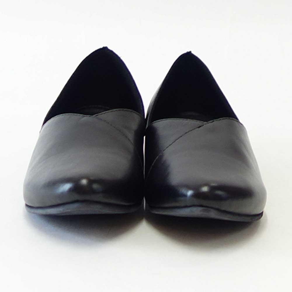 ユーコ イマニシ yuko imanishi + 76149 ブラック 甲深 Vカット フラット スリッポンシューズ 展開サイズ 23.5cm 24cm 24.5cm「靴」