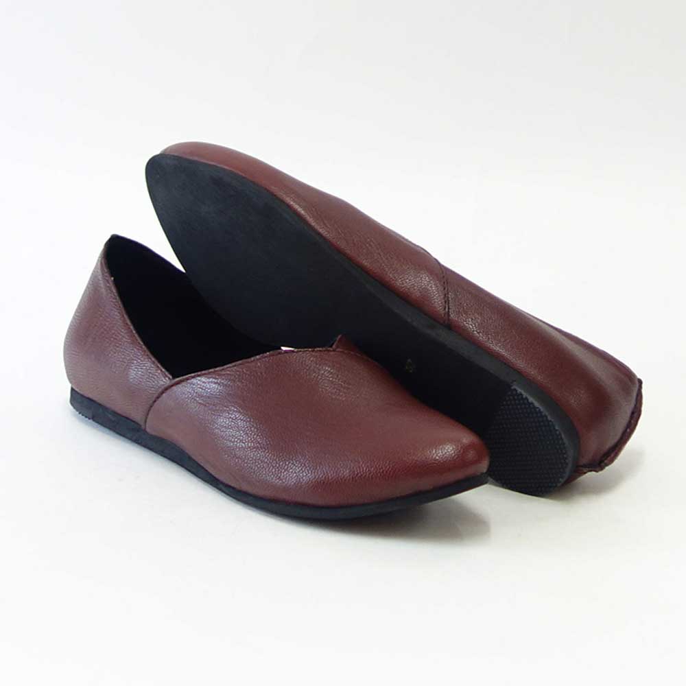 ユーコ イマニシ yuko imanishi + 76149 レッドブラウン 甲深 Vカット フラット スリッポンシューズ 展開サイズ 23cm 23.5cm 24cm「靴」