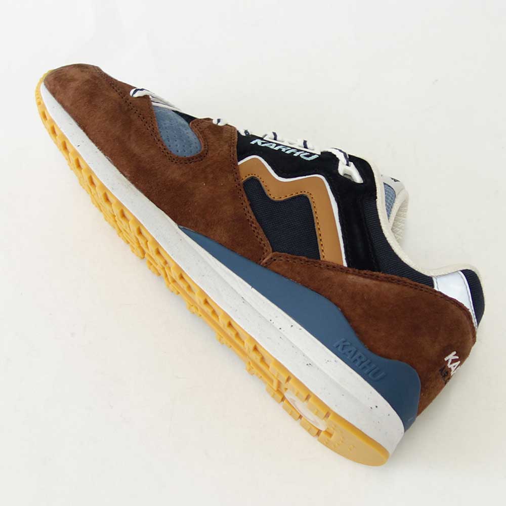 【SALE 30%OFF】 カルフ KARHU 802671 シンクロンクラシック カラー:アステカ / ブラウンシュガー(ユニセックス) レザースニーカー ウォーキング エアークッション 「靴」