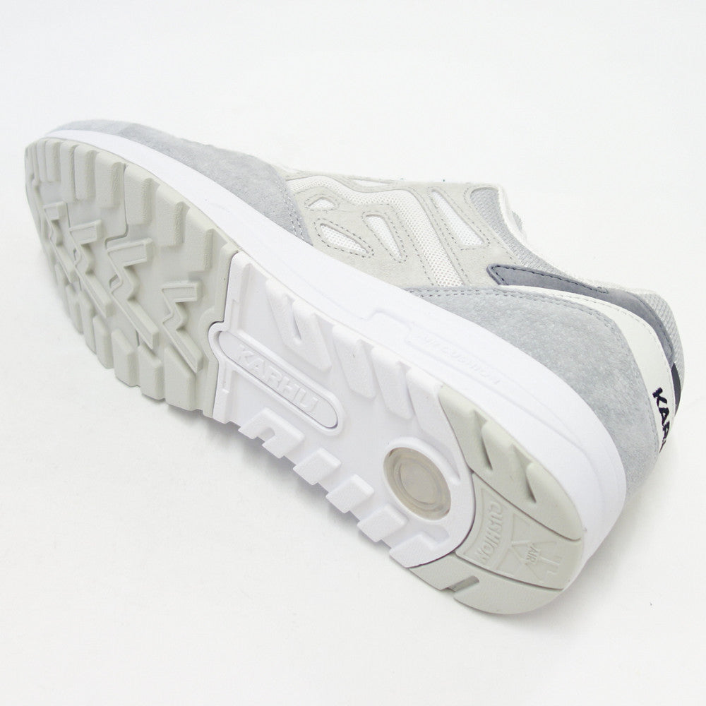 カルフ KARHU KH 806021 LEGACY 96(レガシー) カラー:DAWN BLUE / BRIGHT WHITE (ユニセックス) レザースニーカー 「靴」