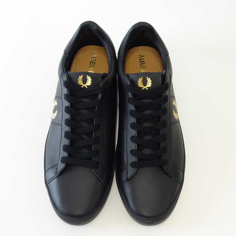 【SALE 30%OFF】 FRED PERRY フレッドペリー B 8250 102(ユニセックス)SPENCER LEATHER (スペンサー レザー) カラー:BLACK/METALLIC GOLD 天然皮革のローカットスニーカー 「靴」