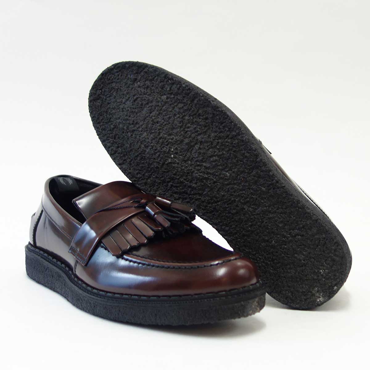 フレッドペリー FRED PERRY B58278 158(ユニセックス)Fred Perry George Cox Tassel Loafer Leather カラー:OXBLOOD「靴」