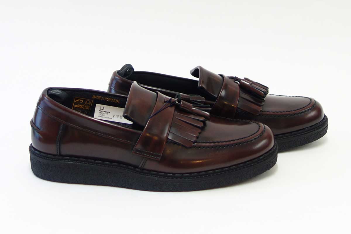 フレッドペリー FRED PERRY B58278 158(ユニセックス)Fred Perry George Cox Tassel Loafer Leather カラー:OXBLOOD「靴」