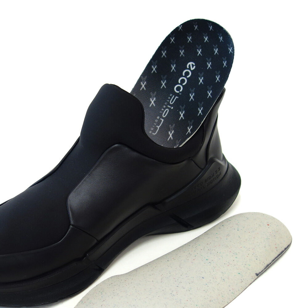 エコーECCOBIOM2.2MEN'STRAVELSLIP-ONブラック83082451052(メンズカジュアル)快適な履き心地のレザースニーカースリッポンウォーキングシューズ旅行「靴」
