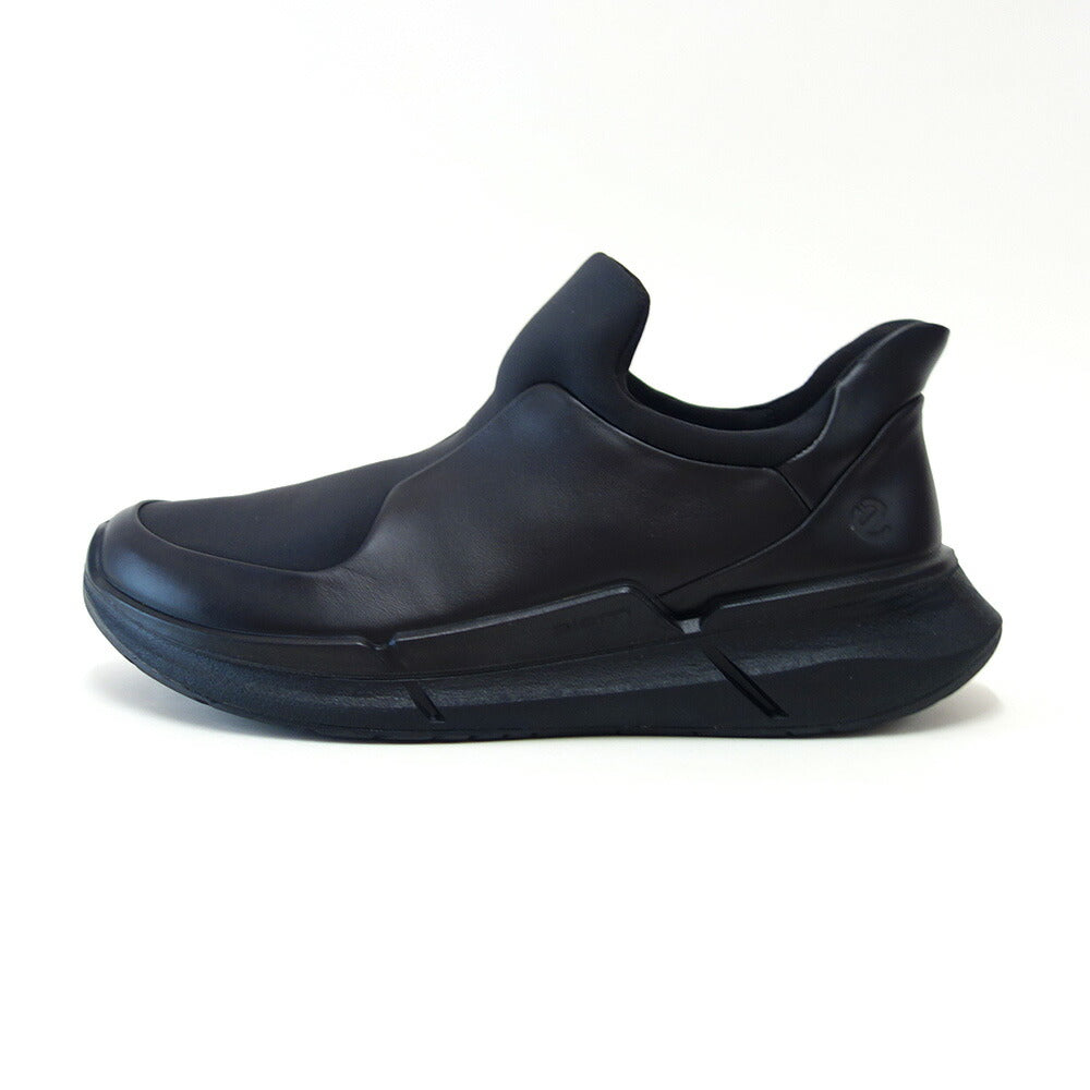 エコーECCOBIOM2.2MEN'STRAVELSLIP-ONブラック83082451052(メンズカジュアル)快適な履き心地のレザースニーカースリッポンウォーキングシューズ旅行「靴」
