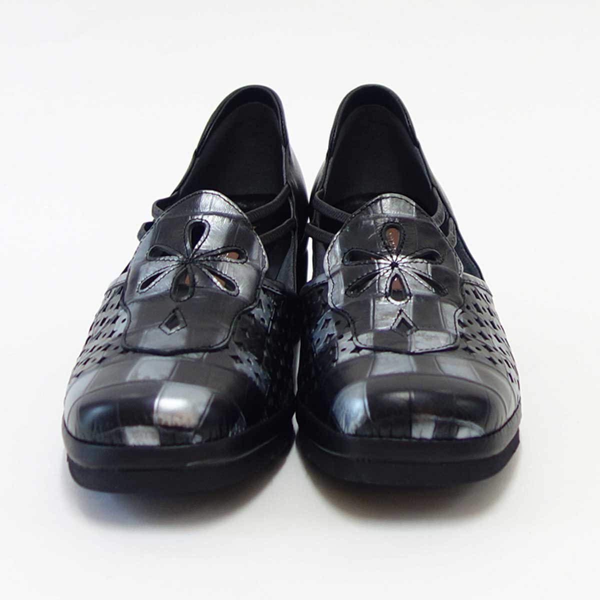 【SALE 30%OFF】 VIGEVANO ビジェバノ 9900 ブラック(日本製) ゆったりEEEE サイドゴムスリッポン 「靴」 母の日 おすすめ ギフト