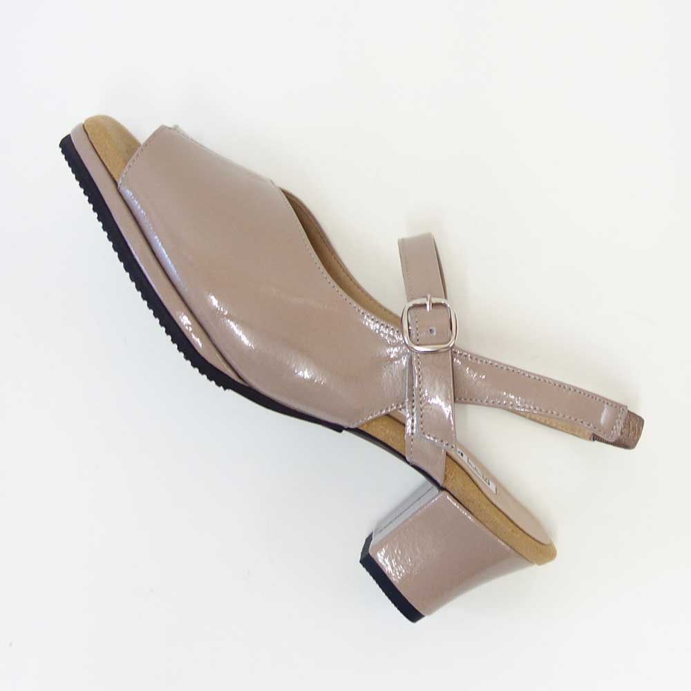 フィズリーンFIZZREEN9906オークエナメル(レディースサンダル)きれいに見えるEEEのバックストラップ(日本製)コンフォートカジュアル3E5cmヒール「靴」