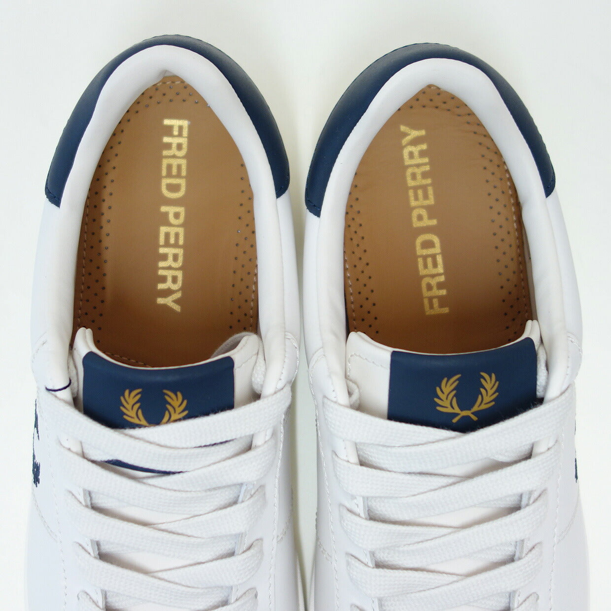 FREDPERRYフレッドペリーB4334303(ユニセックス)SPENCERLEATHER(スペンサーレザー)カラー:SNOWWHITE天然皮革のローカットスニーカー「靴」