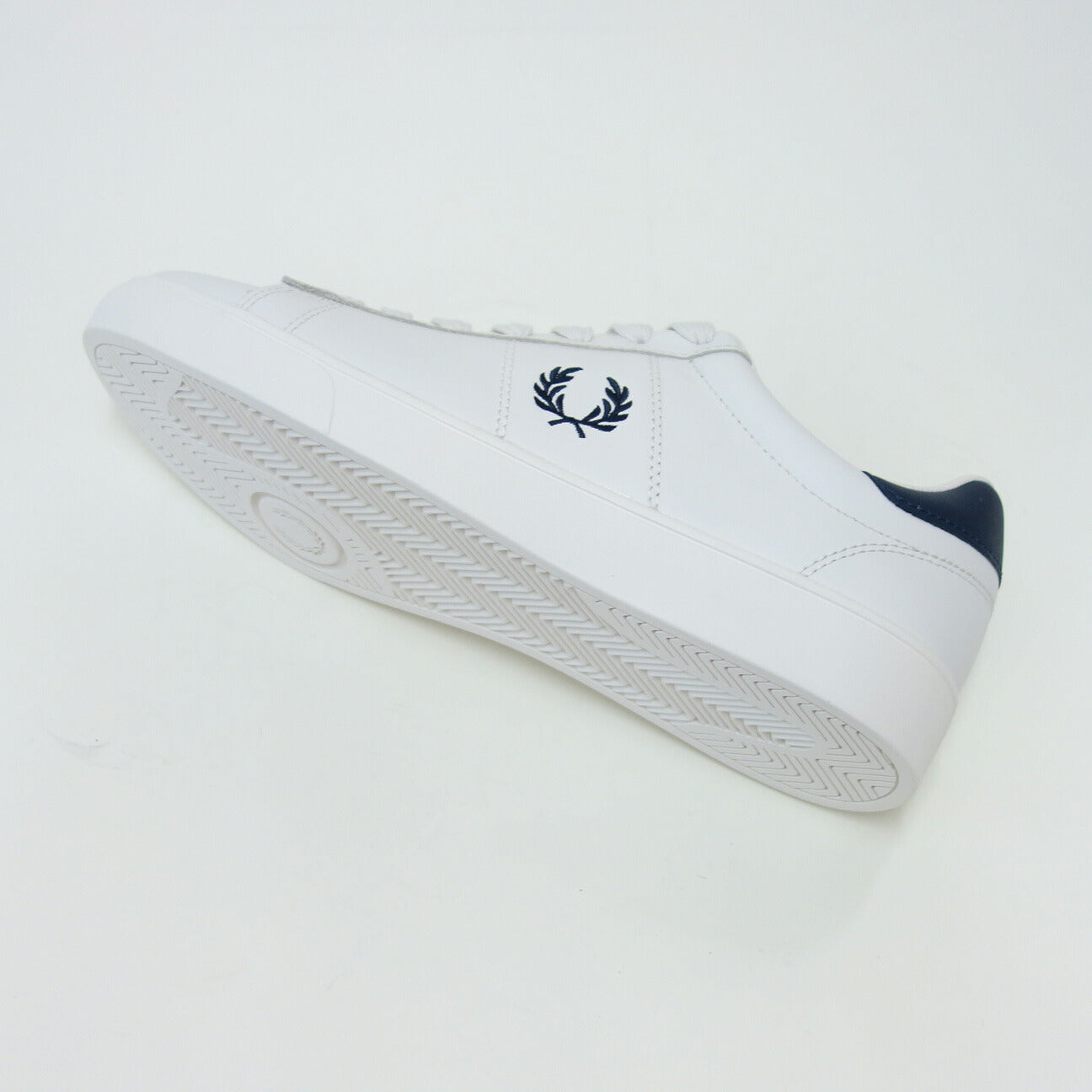 FREDPERRYフレッドペリーB4334303(ユニセックス)SPENCERLEATHER(スペンサーレザー)カラー:SNOWWHITE天然皮革のローカットスニーカー「靴」