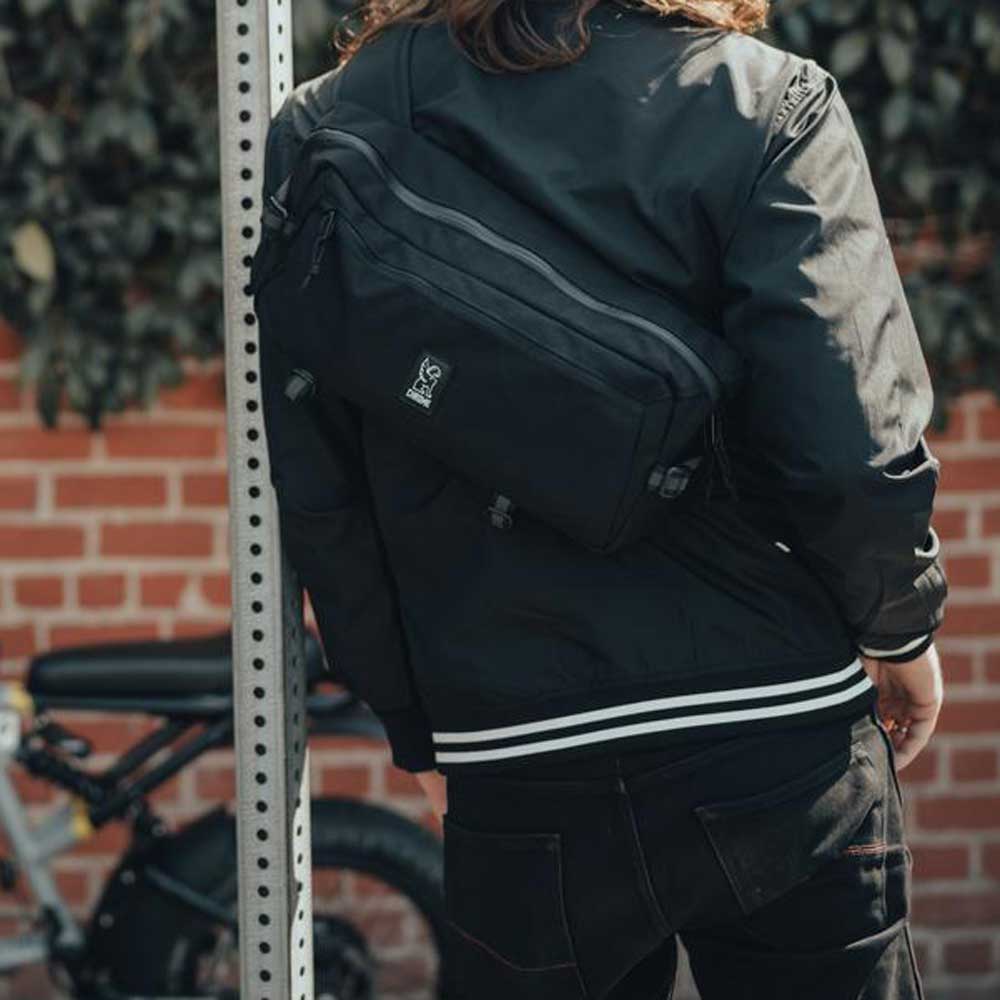 CHROME クローム KADET SLING BAG BG196 カラー:BLACK TARP 容量:9L 防水 メッセンジャーバック スリングバック ボディーバッグ ウェストバッグ