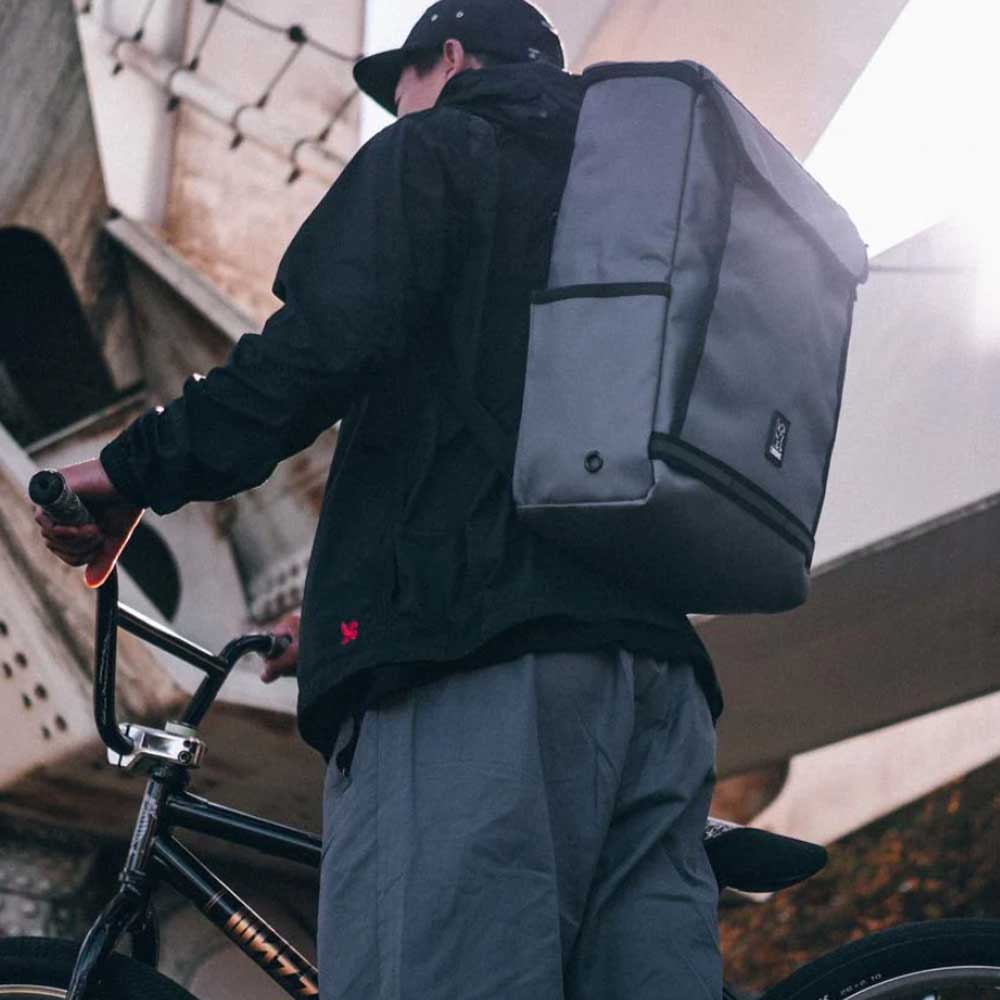 CHROME クローム VOLCAN BACKPACK(ボルカン パック) 完全防水バックパック BG260BKTP (カラー BLACK TARP) 容量:31L 防水 メッセンジャーバック デイパック