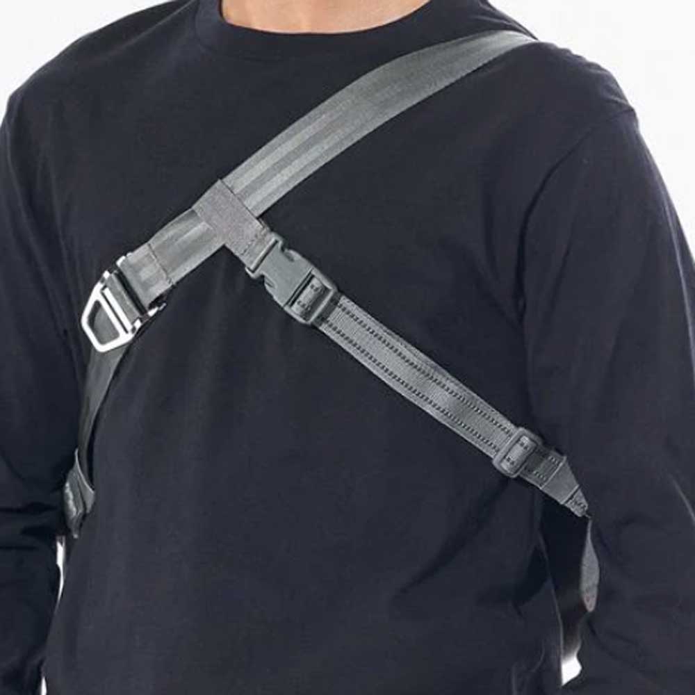 CHROME クローム シンプルメッセンジャーバッグ SIMPLE MESSENGER BAG MD BG332 (カラー:スモーク) 容量:15L 防水 メッセンジャーバック スリングバック ボディーバッグ