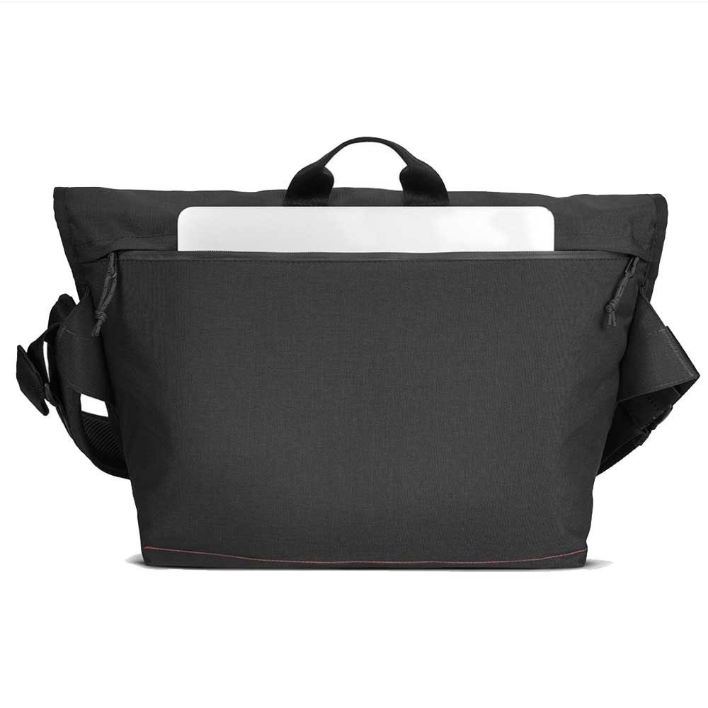 CHROME クローム BURAN III MESSENGER BAG BG323 カラー:ブラック 容量:24L 防水 メッセンジャーバック スリングバック ボディーバッグ