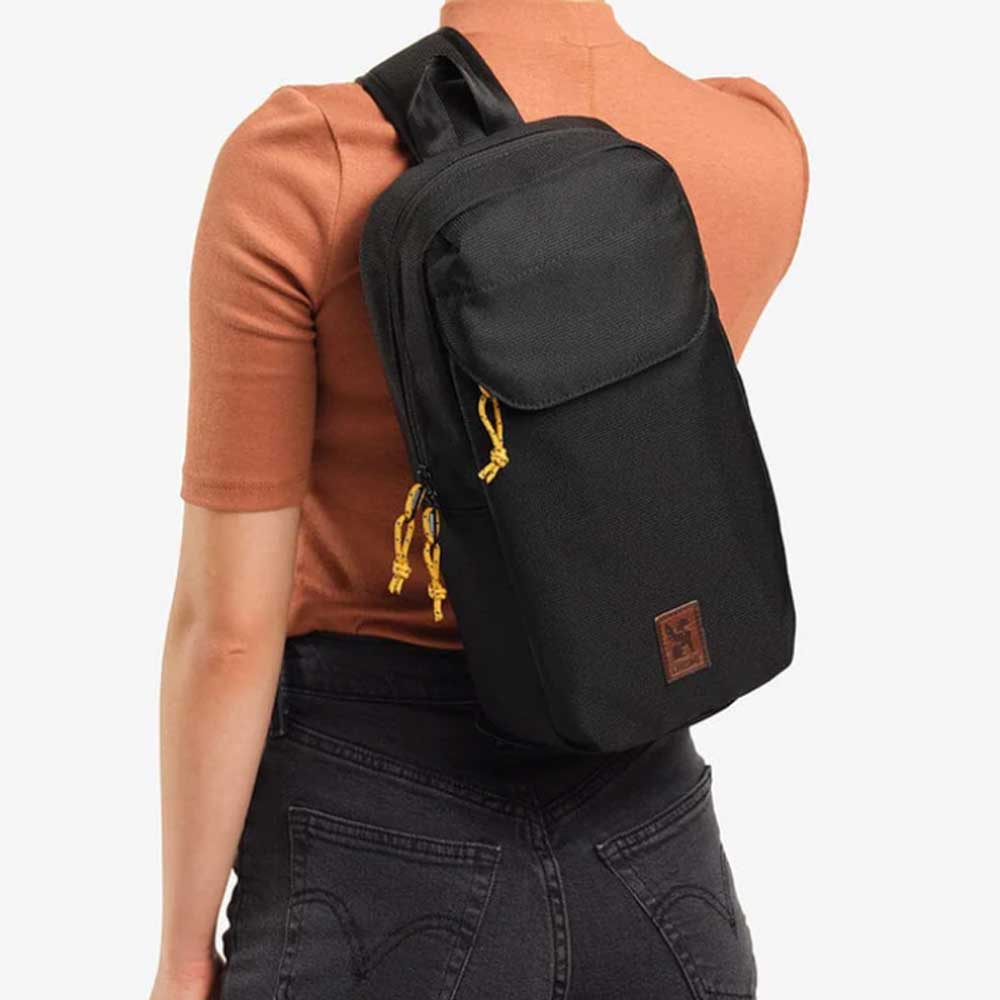 CHROME クローム RUCKAS SLING(ラッカス スリング) 軽量 耐水 8L BG347BK カラー:ブラック スリングバッグ ボディバッグ