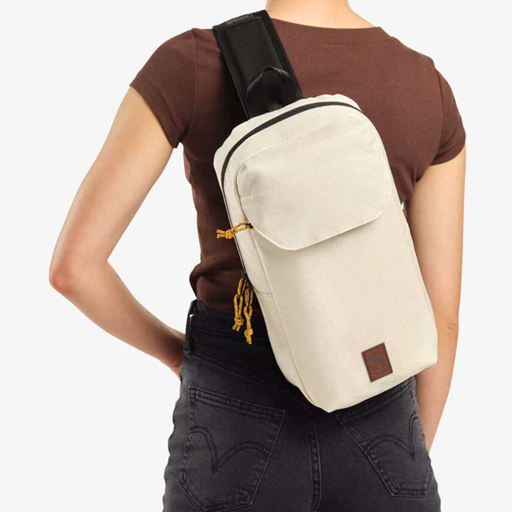 CHROME クローム RUCKAS SLING(ラッカス スリング) 軽量 耐水 8L BG347NATR カラー:ナチュラル スリングバッグ ボディバッグ