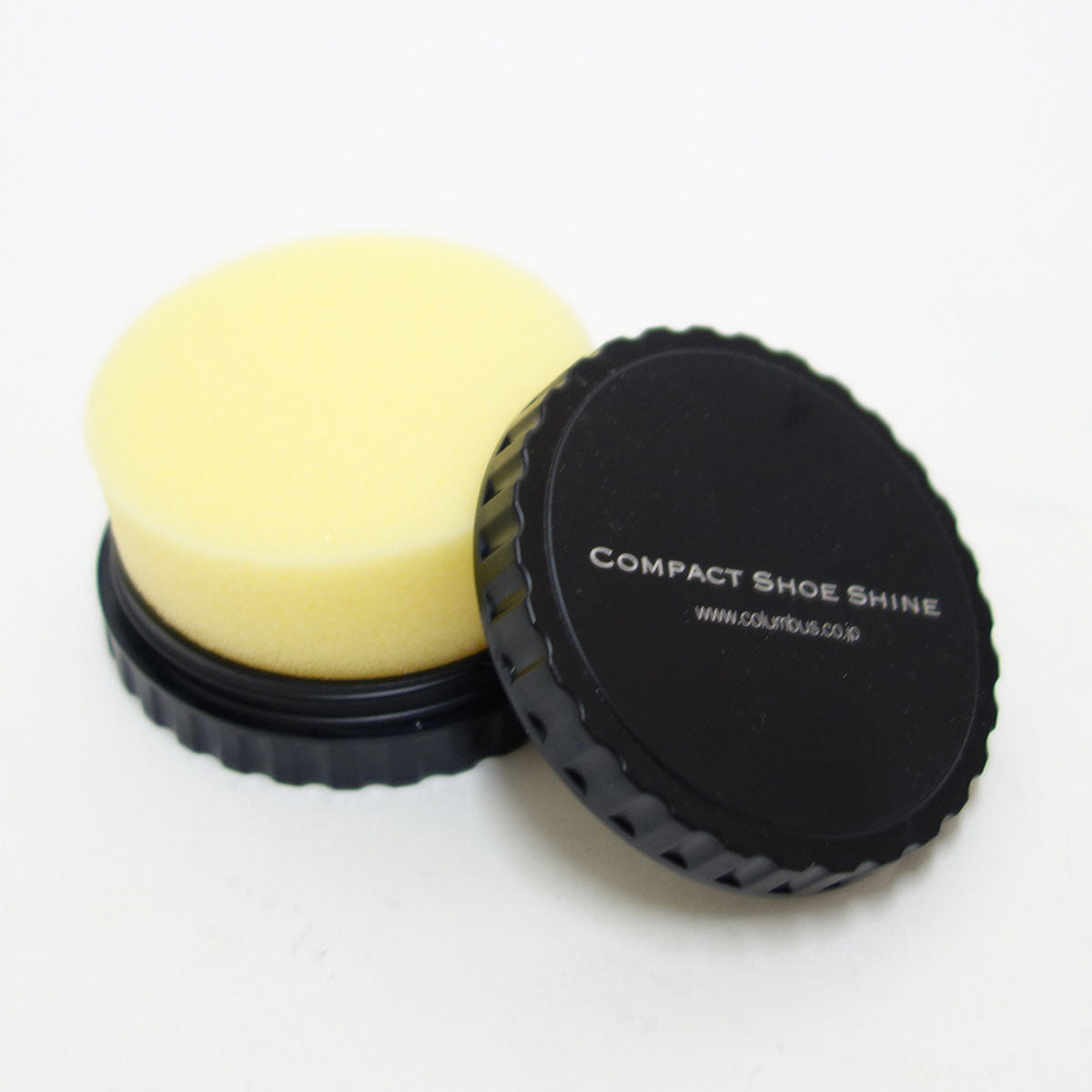 《メール便可》携帯用靴磨きクリーム(スポンジ) COLUMBUS コロンブス(日本製) ビジネスウォーカー コンパクトシューシャイン ツヤ革専用簡単靴磨き