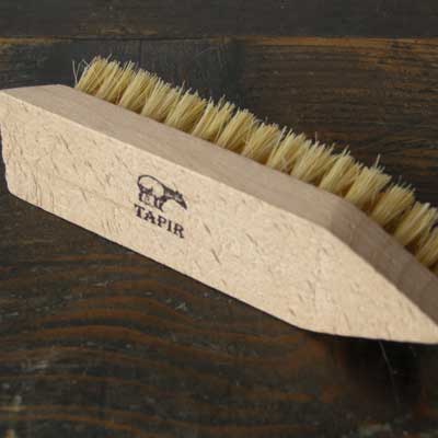 天然素材で作られた靴ケア品 【TAPIR タピール】シュムッツブラシ(ココナツファイバー) 泥などを落とすタワシのようなブラシ(ドイツ製) 靴 シューズ