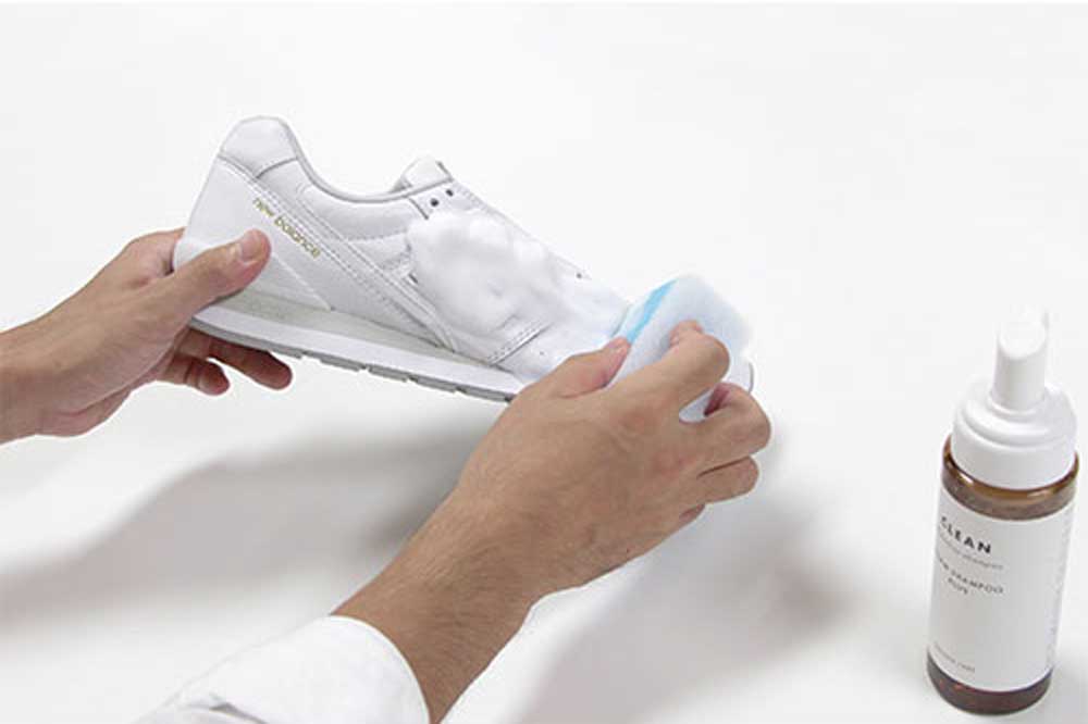 COLUMBUS コロンブス(日本製)フォームシャンプープラス SNEAKER CARE FOAM SHAMPOO PLUS 水なしで洗える泡状クリーニングシャンプー