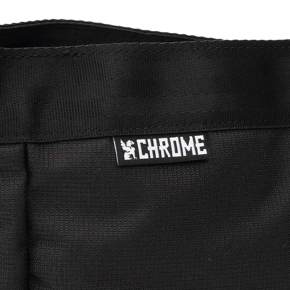 CHROME クローム NEWSPAPER MESSENGER(ニュースペーパー メッセンジャー) 軽量 耐水 26L JP197BK カラー:ブラック ショルダーバッグ メッセンジャーバッグ