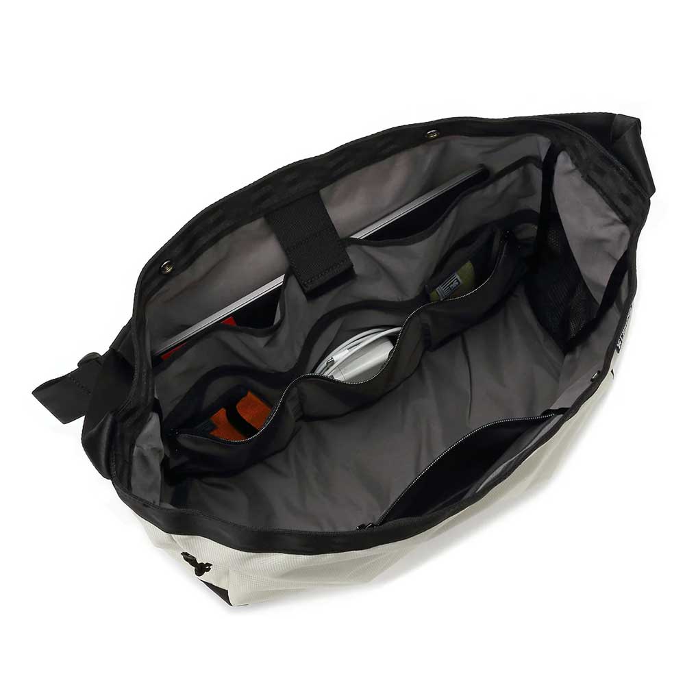 CHROME クローム NEWSPAPER MESSENGER(ニュースペーパー メッセンジャー) 軽量 耐水 26L JP197BK カラー:ブラック ショルダーバッグ メッセンジャーバッグ