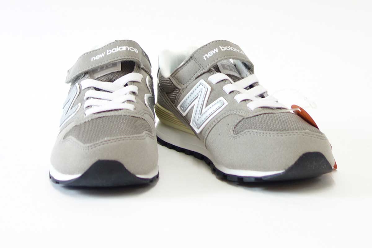 new balance ニューバランス <br>KV996 CWY グレー(キッズ)<br>細身のスリムフィット<BR>「靴」