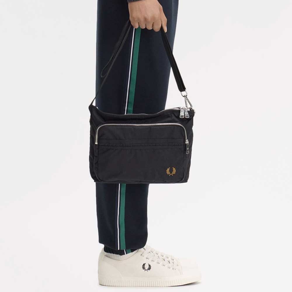 フレッドペリーバッグFREDPERRYBrenthamCrossbodyBagL2178(102:BLACK)クロスボディボディバッグサイドバッグ