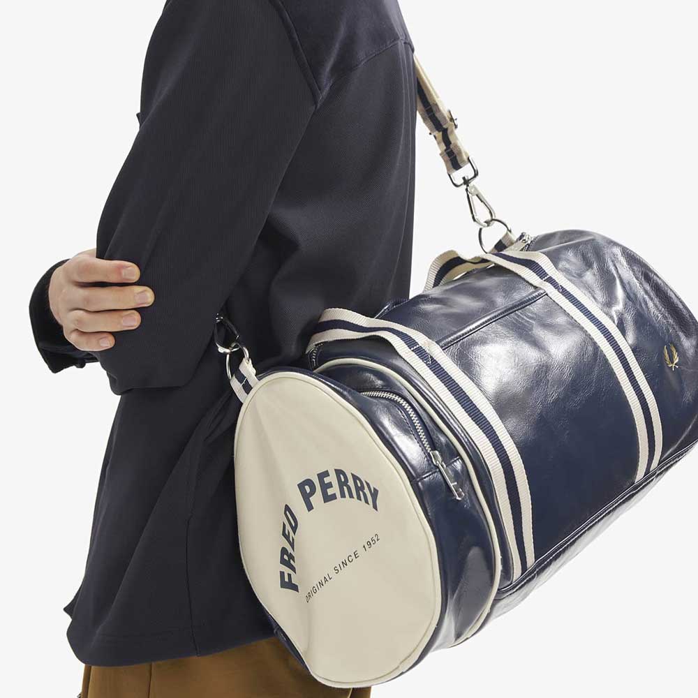 フレッドペリー バッグ FRED PERRY CLASSIC BARREL BAG L7220 635(ネイビー) バレルバッグ ドラムバッグ ボストンバッグ