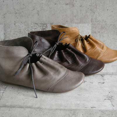 【訳あり商品 店内展示品 色あせ・汚れあり】 ナチュラルレザーのぺたんこ靴 Lahella ラヘラ LS-2(日本製) 丸トゥで可愛いカジュアル靴 靴 シューズ「靴」